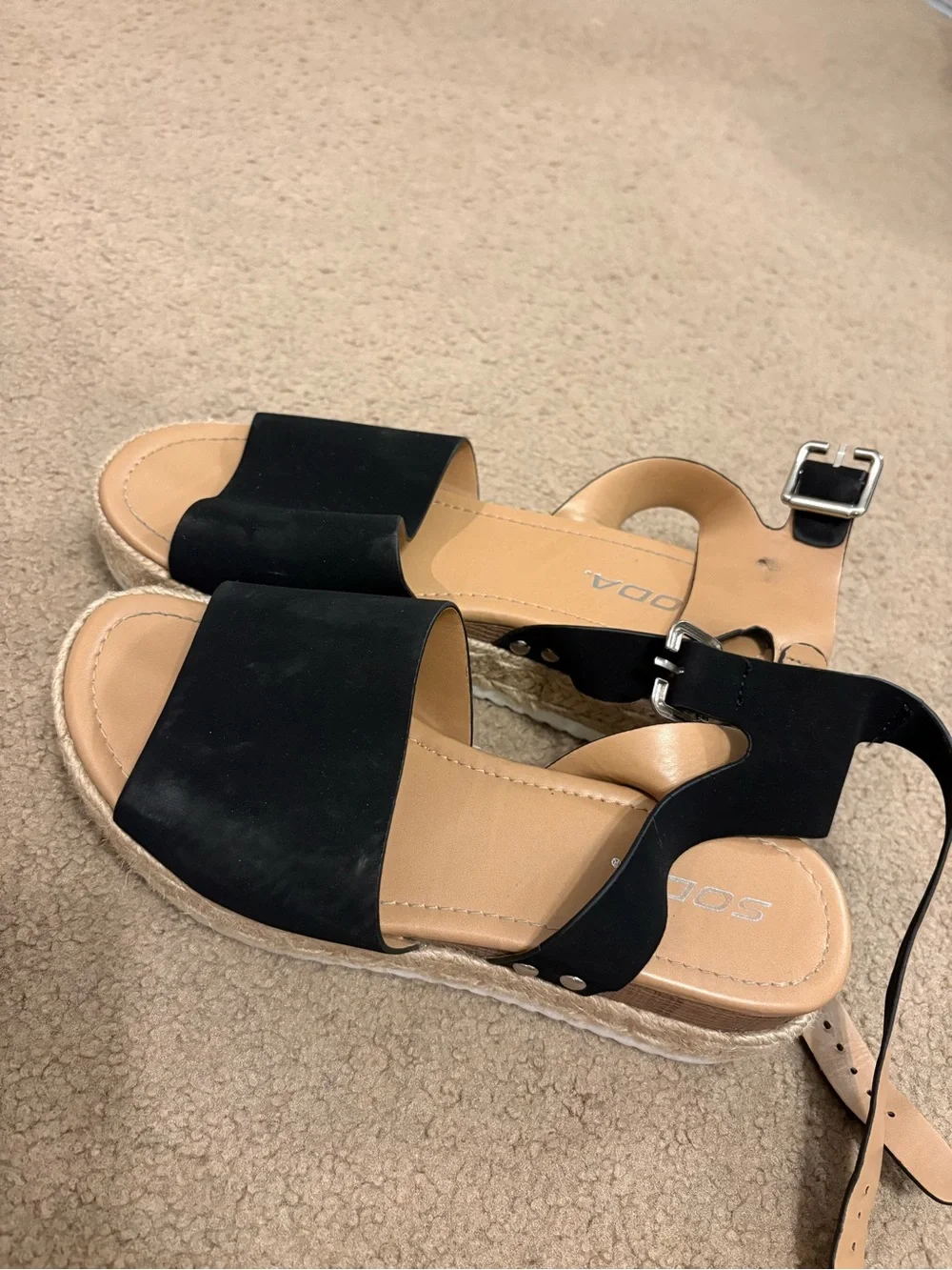 Soda brand espadrille